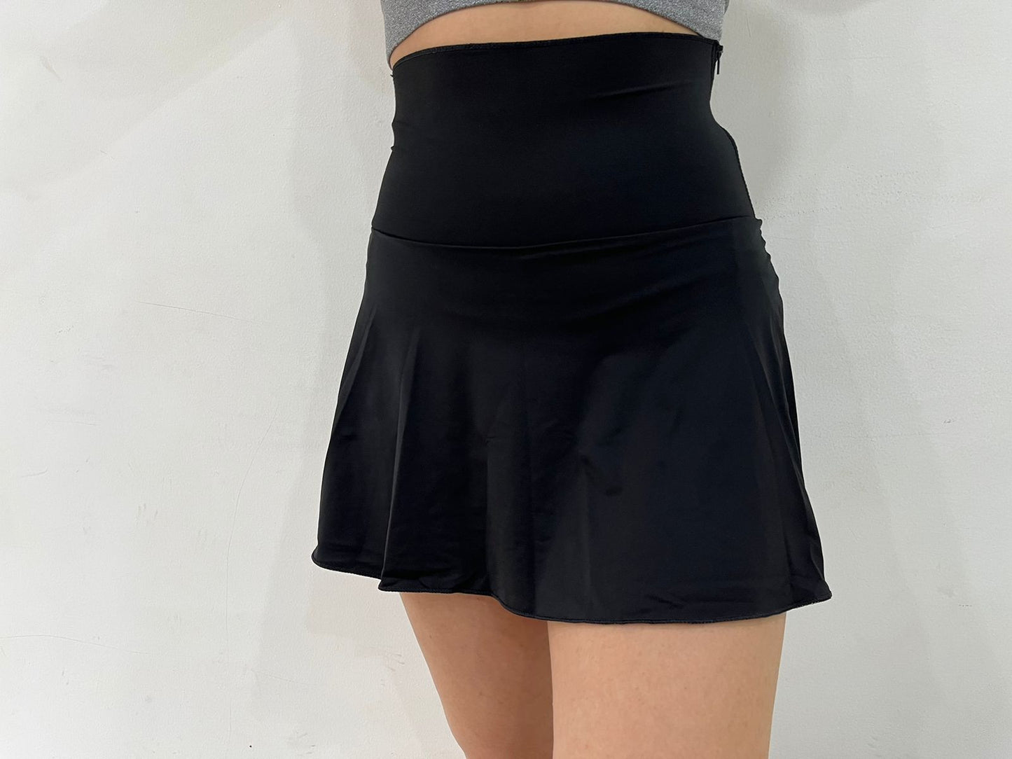 Falda Short Control de Abdomen – Comodidad, estilo y soporte en cada movimiento